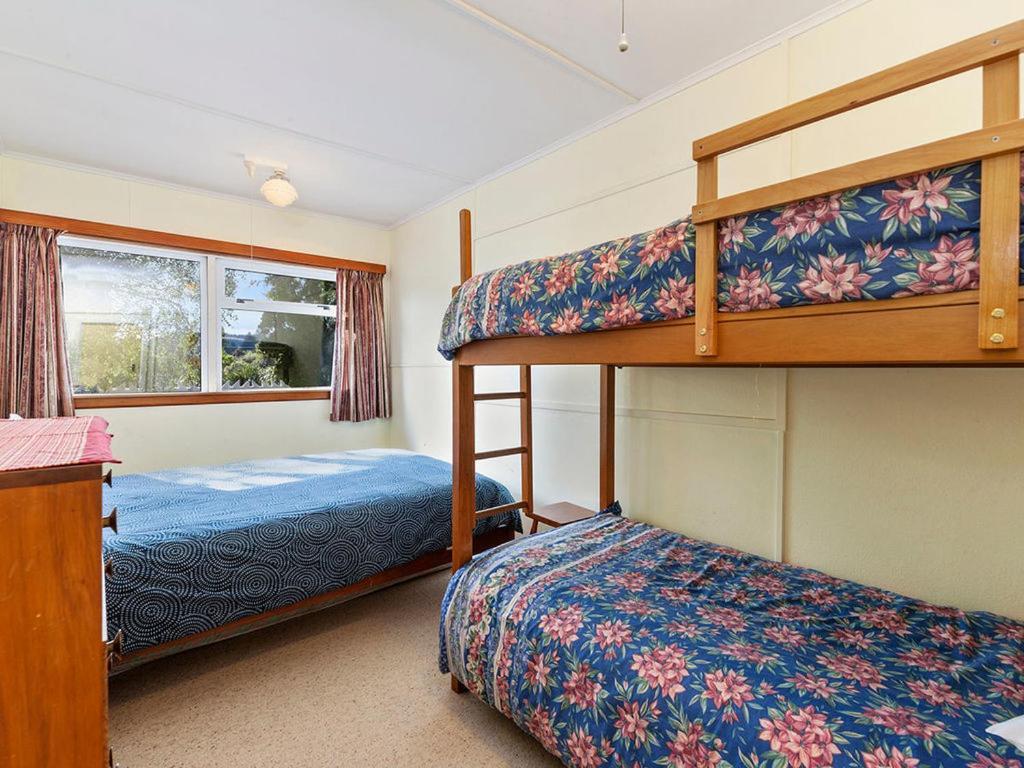 Lake Edge Cottage - Waitahanui Holiday Home Bagian luar foto